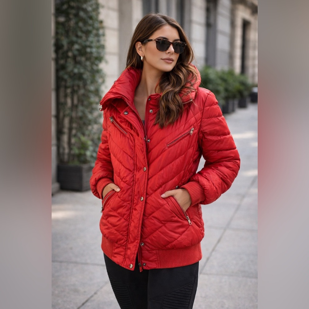Guess Women's‎ Puffer Jacket with feathers